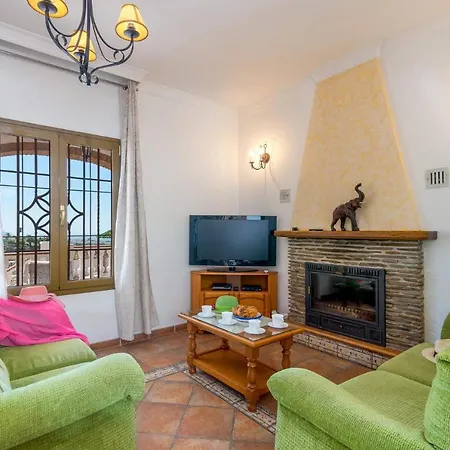 Tres Olivos By Villa