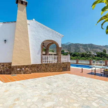 Tres Olivos By Villa